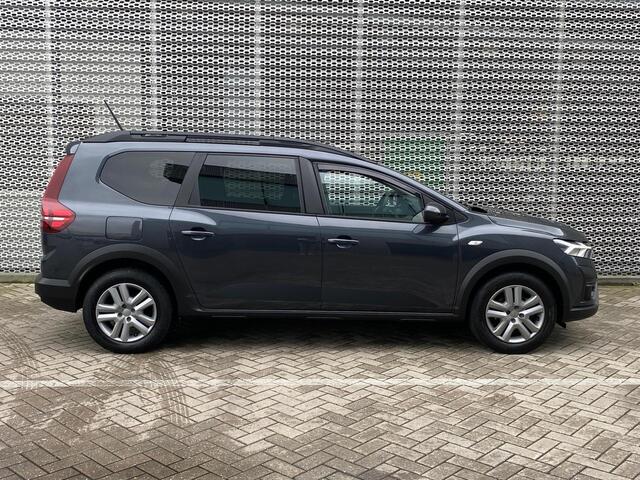 Dacia Jogger 1.0 TCe 100 ECO-G Expression 7p. / Airco / Trekhaak / Cruise controle / Parkeersensoren achter /