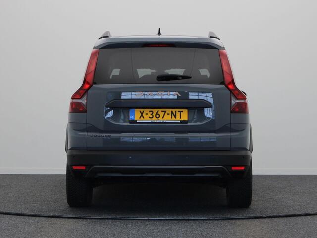 Dacia Jogger TCe 100pk ECO-G Extreme 7p. | Stoelverwarming | Achteruitrijcamera | Parkeersensoren voor en achter | Dodehoek detectie | Apple Carplay en Android Auto |