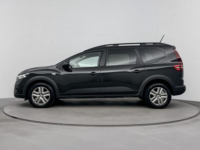 Dacia Jogger 1.0 TCe 110 Pk Expression 5p. | Navigatie via Apple & Android Carplay | Parkeersensoren Achter | Airco | Cruise Control | Achterbank in Delen Neerklapbaar | Stoel & Stuur in Hoogte Verstelbaar |