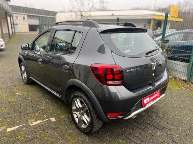 Dacia SANDERO 0.9 TCE Stepway Airco Cruise Navi Cross Camera LM 17Mooi