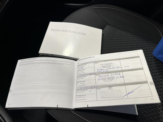 Dacia SANDERO 0.9 TCe Laureate | Navigatie | LM Velgen 15" | Airco | Radio/CD/MP3 | Elektrische Ramen Voor |