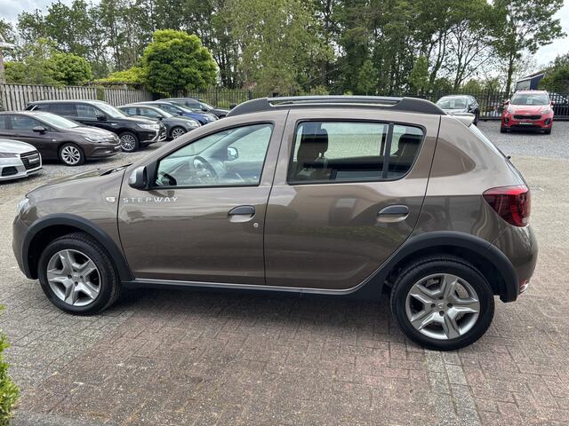 Dacia SANDERO 0.9 TCe Stepway Laureate Navigatie / Parkeersensors