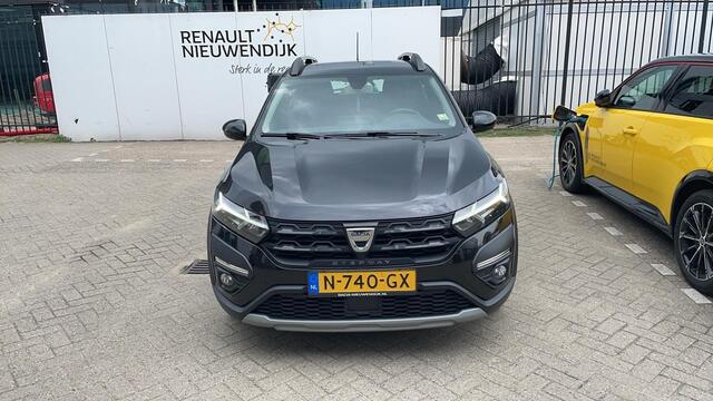 Dacia SANDERO Stepway 1.0 TCe 100 Bi-Fuel Comfort / CAMERA / PARKEERSENSOREN VOOR EN ACHTER / NAVIGATIE / DEALER ONDERHOUDEN