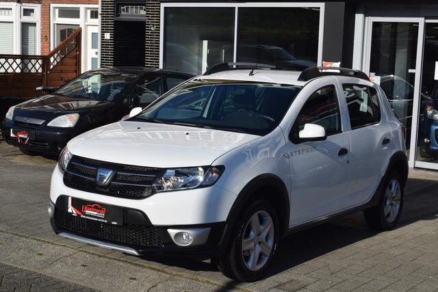 Dacia SANDERO 0.9 TCe S&S Stepway Lauréate PDC Navi Cruise Airco