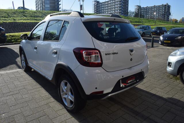 Dacia SANDERO 0.9 TCe S&S Stepway Lauréate PDC Navi Cruise Airco