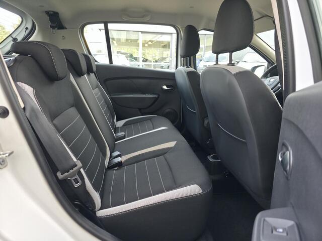 Dacia SANDERO 0.9 TCe Stepway Laureate | Automaat | 1e Eigenaar | Navigatie | Parkeersensoren achter | Bluetooth | Cruise Control