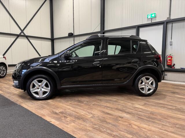 Dacia SANDERO 0.9 TCe Easy-R Stepway LaurÃ©ate ? AUTOMAAT / AIRCO / NAVI / CRUISE /