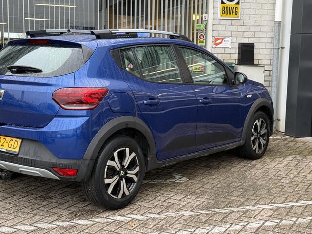 Dacia SANDERO Stepway 1.0 TCe 100 Bi-Fuel Comfort | Trekhaak | NAP | Achteruitrijcamera | Climate Control | Key-less | DAB | LED | Cruise Control | Lichtmetaal |