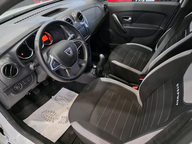 Dacia SANDERO 0.9 TCe Laureate |NAVI|PDC|