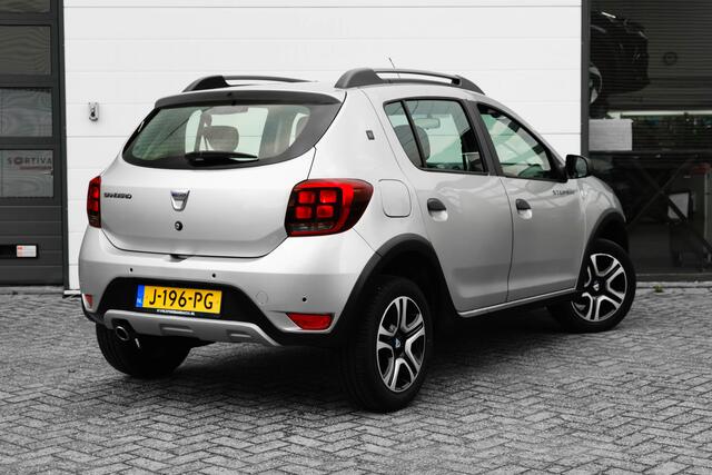 Dacia SANDERO 0.9 TCe Easy-R Stepway Serie Limitee 15th Anniv. | AUTOMAAT | Camera achter | ECC | NAVI | | incl. Bovag rijklaarpakket met 12 maanden garantie |