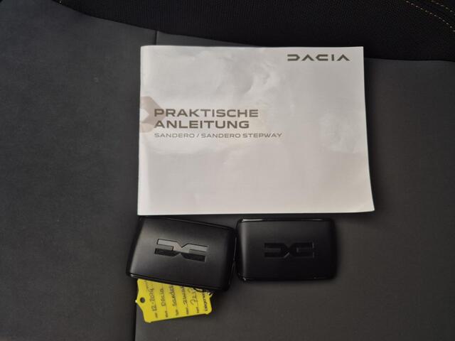 Dacia SANDERO Stepway 1.1 TCe 110 Extreme Handgeschakeld / Fabrieksgarantie tot 12-2027 / Pack Extreme / Allseason banden / Stoelverwarming / Cruise control / Achteruitrijcamera / Apple Carplay Android Auto / Keyless Entry/Start /