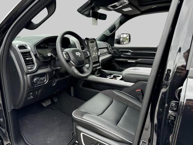 Dodge 1500 Ram 5.7 V8 4x4 Crew Cab Laramie | Model24 | Elektr. treeplanken | Head-up | 360gr camera| Panorama | Trekhaak | LPG| | NIEUWE AUTO | Geheel rijklaarprijs | DIRECT RIJDEN |