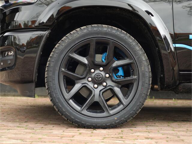 Dodge 1500 Ram 2025 3.0L HURRICANE LARAMIE Night Premium | BPM VRIJ | NIEUW | Color Pack | Panoramadak | Luchtvering