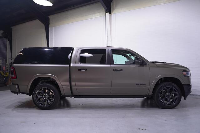 Dodge 1500 Ram 5.7 V8 4x4 Limited Night Luchtvering, 22" LMV 360 Camera, Harman&Kardon, Panoramadak, BPM vrij, 5-Zits