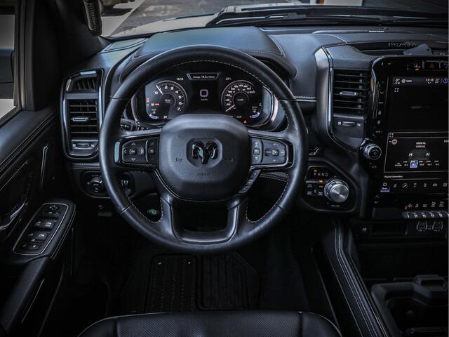 Dodge 1500 Ram Crew Cab Limited Night RED Edition | Digital cluster |