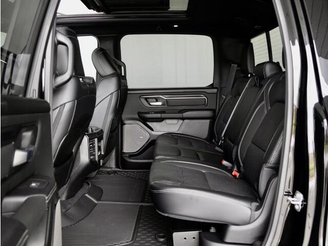Dodge 1500 Ram 3.0 Hurricane Crew Cab Black Rebel Night | Leder interieur | Elektrische laadklep | Pano | Adaptieve CC |