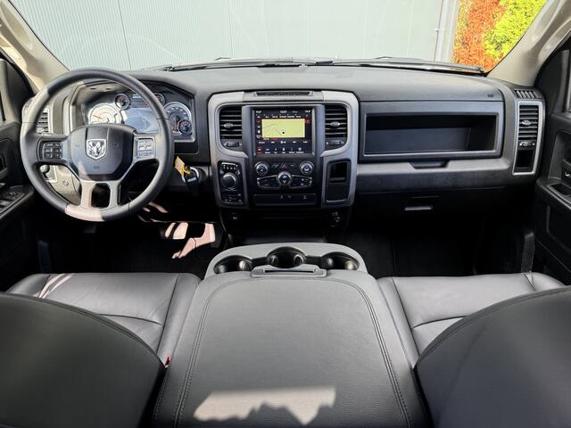 Dodge 1500 RAM 5.7 V8 CLASSIC NIGHT 4x4 / LEDER / BPM VRIJ / 1e EIG. / CAMERA / 6-PERS / NAVI / 3.5T TREKHAAK