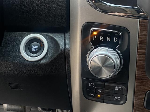 Dodge 1500 Ram 5.7 V8 4x4 Crew Cab 5'7 Laramie LUCHTVERING BENZINE 1ste EIG. NAVI BTW 20" 45DKM!