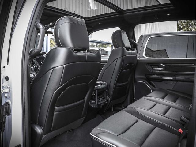 Dodge 1500 Ram Laramie Night Luchtvering | 360 camera | Panoramadak