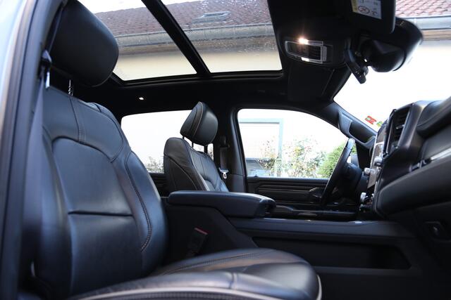 Dodge 1500 Ram 5.7 V8 4x4 Crew Cab Limited Luchtvering Pano ACC HK 360cam Stoelverkoeling