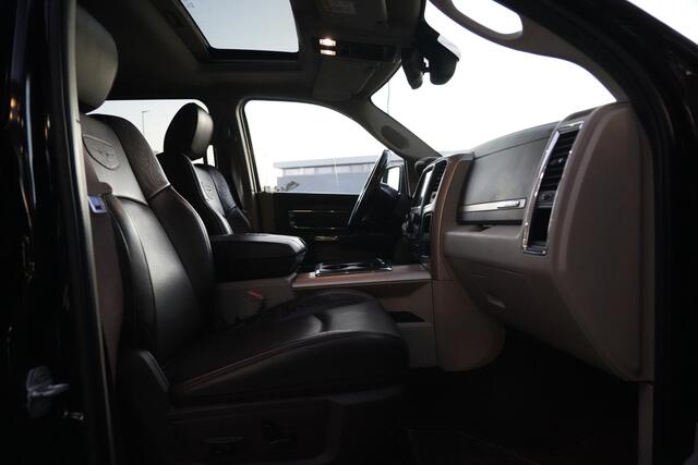 Dodge 1500 Ram 5.7 V8 Quad Cab 6'4 Longhorn Edition 402pk Panoramadak/Trekhaak/Camera