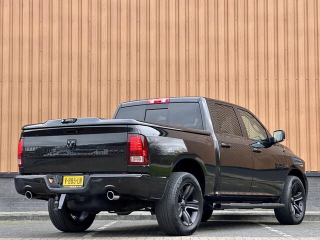 Dodge 1500 Ram 5.7 V8 4x4 Quad Cab 6'4 Sport | LPG | Panoramadak | Stoelventilatie/Verwarming | Parkeersensoren | Achteruitrijcamera | Stuurverwarming | Cruise Control