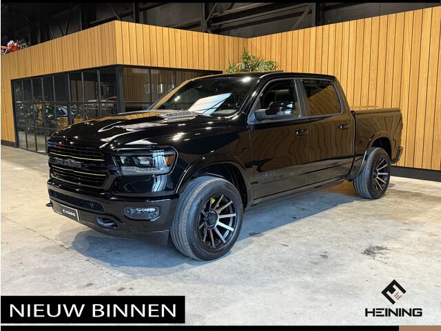 Dodge 1500 Ram 5.7 V8 4x4 Crew Cab Laramie Sport. Black Edition. Apple-carplay. Navi. Pano. NAP