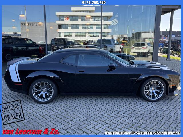 Dodge CHALLENGER SRT Hellcat Redeye Black Ghost 1 van 300