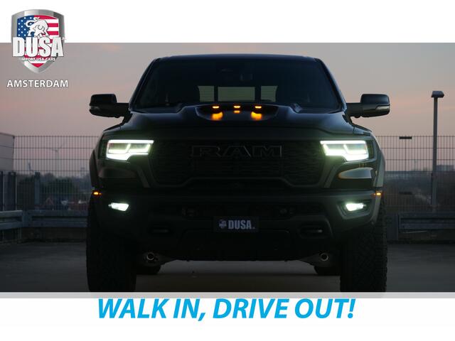 Dodge RAM PICKUP | RHO | 3.0L Twin-Turbo I-6 | 4x4 | Crew Cab TWIN-TURBO HIGH OUTPUT | Panoramadak | 14,4-inch Touchscreen | Passenger Display Meerprijs extra opties / Accessoires zoals Deksel, Backflip, Fenders, wraps, Stripings etc