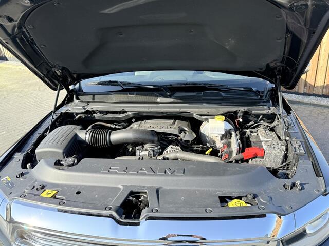 Dodge RAM PICKUP 5.7 V8 HEMI 4X4 6 PERSOONS! PANO LPG G3