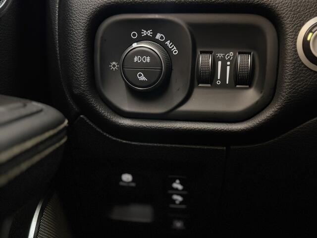 Dodge RAM PICKUP MY25 Laramie High Spec SST 3.0L TT 420pk pass.scherm