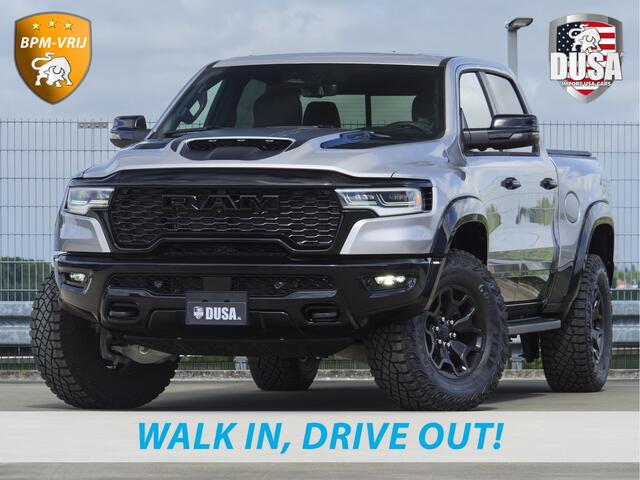 Dodge RAM PICKUP | RHO | 3.0L Twin-Turbo I6 | 4x4 | Crew Cab Night Edtion | Panoramadak | 14,4-inch Touchscreen | Passenger Display | Getoonde accessoires zijn verkrijgbaar tegen meerprijs