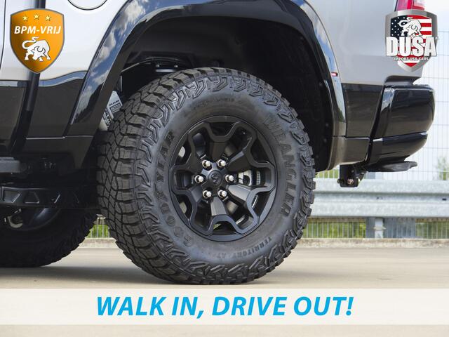 Dodge RAM PICKUP | RHO | 3.0L Twin-Turbo I6 | 4x4 | Crew Cab Night Edtion | Panoramadak | 14,4-inch Touchscreen | Passenger Display | Getoonde accessoires zijn verkrijgbaar tegen meerprijs