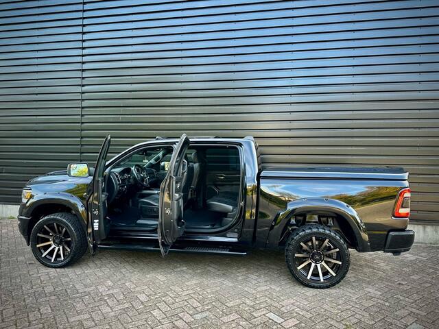Dodge RAM PICKUP 5.7 V8 4x4 SPORT NIGHT|PANO|360|H/K VOL!