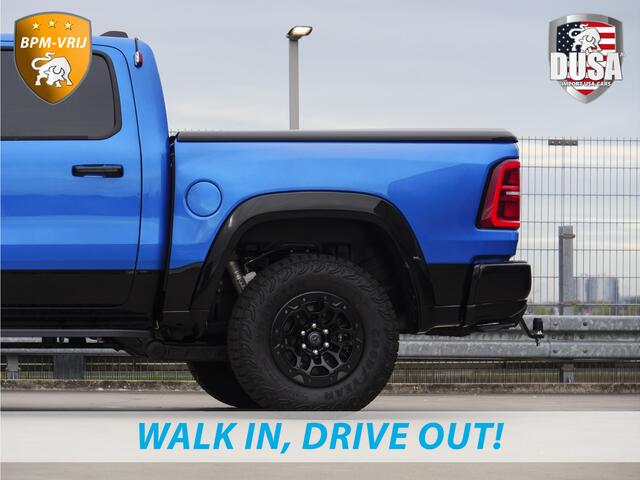 Dodge RAM PICKUP | RHO | 3.0L Twin-Turbo I6 | 4x4 | Crew Cab | Black Edition | Panoramadak | 14,4-inch Touchscreen | Passenger Display | Getoonde accessoires zijn verkrijgbaar tegen meerprijs