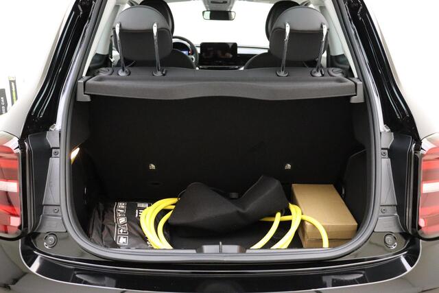 Fiat 500 Urban 42 kWh 118pk | Climate Control | Lichtmetalen Velgen | Cruise Control | Apple Carplay - Android Auto | Lage Kilometerstand | DAB Radio