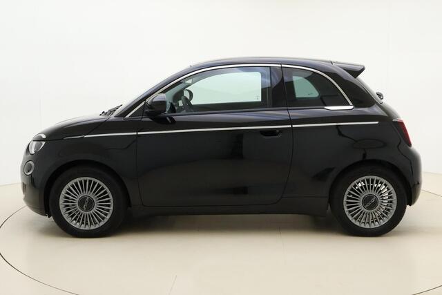 Fiat 500 Urban 42 kWh 118pk | Climate Control | Lichtmetalen Velgen | Cruise Control | Apple Carplay - Android Auto | Lage Kilometerstand | DAB Radio