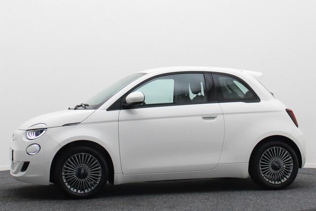 Fiat 500 Icon 42 kWh Virtual Cockpit, Camera, Rijstrooksensor, Cruise, Apple Carplay, DAB, 16''