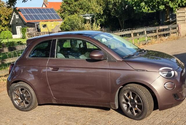 Fiat 500 E-Panodak-AdaptiveCruise-Meer...