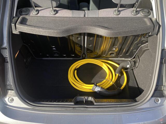 Fiat 500 Icon 42 kWh KEYLESS| STOELVERWARMING| CAMERA| DODE HOEK SENSOR| RIJKLAARPRIJS INCL. 12 MND BOVAG GARANTIE