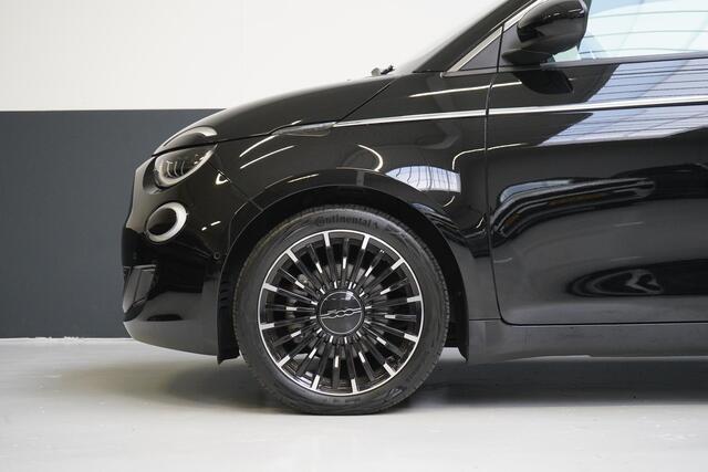 Fiat 500 La Prima 42 kWh | SoH 97% | Schuif/kanteldak | Navigatie | Leder | Apple Carplay