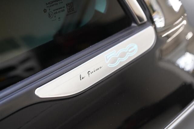 Fiat 500 La Prima 42 kWh | SoH 97% | Schuif/kanteldak | Navigatie | Leder | Apple Carplay
