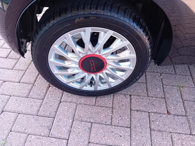 Fiat 500C 1.2 Cabriolet Automaat, Airco(automatisch), Multimediasysteem, Cruise control, Parkeersensoren, Dag rijverlichting, Elektrische ramen en spiegels, Lichtmetalen velgen, Centrale vergrendeling met AB, Zeer nette auto, BOVAG