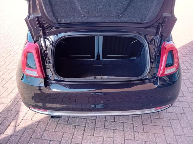 Fiat 500C 1.2 Cabriolet Automaat, Airco(automatisch), Multimediasysteem, Cruise control, Parkeersensoren, Dag rijverlichting, Elektrische ramen en spiegels, Lichtmetalen velgen, Centrale vergrendeling met AB, Zeer nette auto, BOVAG