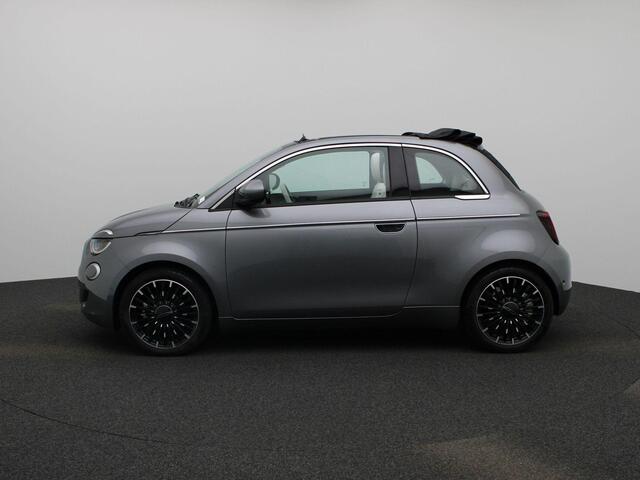 Fiat 500C La Prima 42 kWh Cabriotop| BTW| Automaat | WLTP 320 km| Navigatie| Achteruitrijcamera| Cruise & Climate Control| DC lader| Stoelverwarming