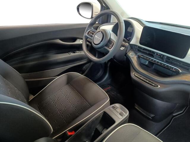 Fiat 500C 42 kWh Cabrio, 8881km!