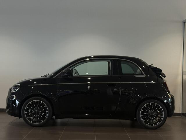 Fiat 500C La Prima 42 kWh | LEDER | NAVI | CLIMA | PARKEERHULP | APPLE CARPLAY / ANDROID AUTO | CAMERA