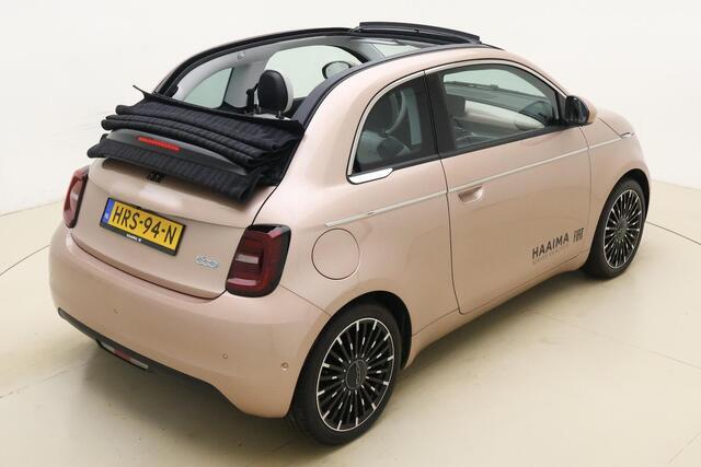 Fiat 500C La Prima 42 kWh Cabriolet | Navigatie | Stoelverwarming | Camera | Lichtmetalen velgen | Parkeersensoren voor en achter | Cruise control