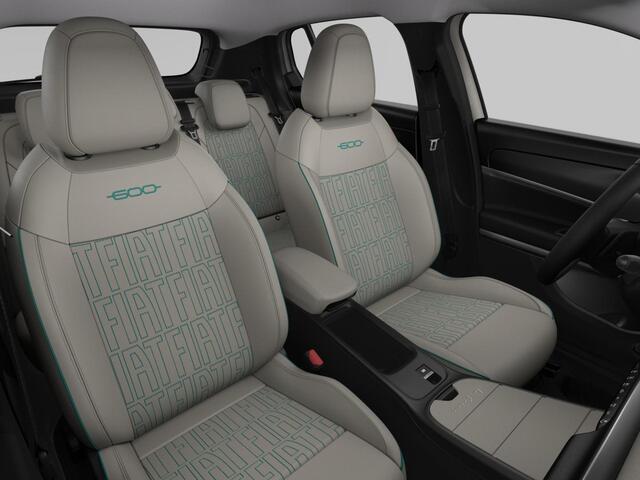 Fiat 600 1.2 Hybrid 110pk La Prima | Clima | Adapt. Cruise | Camera | BSM | 18" | Stoelverwarming | Apple Carplay | Elektr. A-Klep