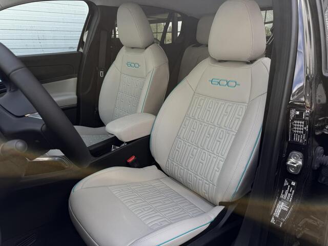 Fiat 600 600e La Prima 54 kWh | LEDER | NAVI | MASSAGE | VERW. VOORSTOELEN | CLIMA | CAMERA
